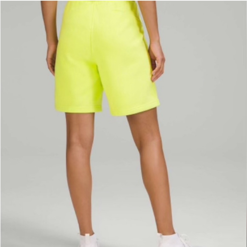 🏷️ Lululemon Loungeful High Rise Short 7" Length Size 18 Electric Lemon 🍋 - Picture 2 of 6